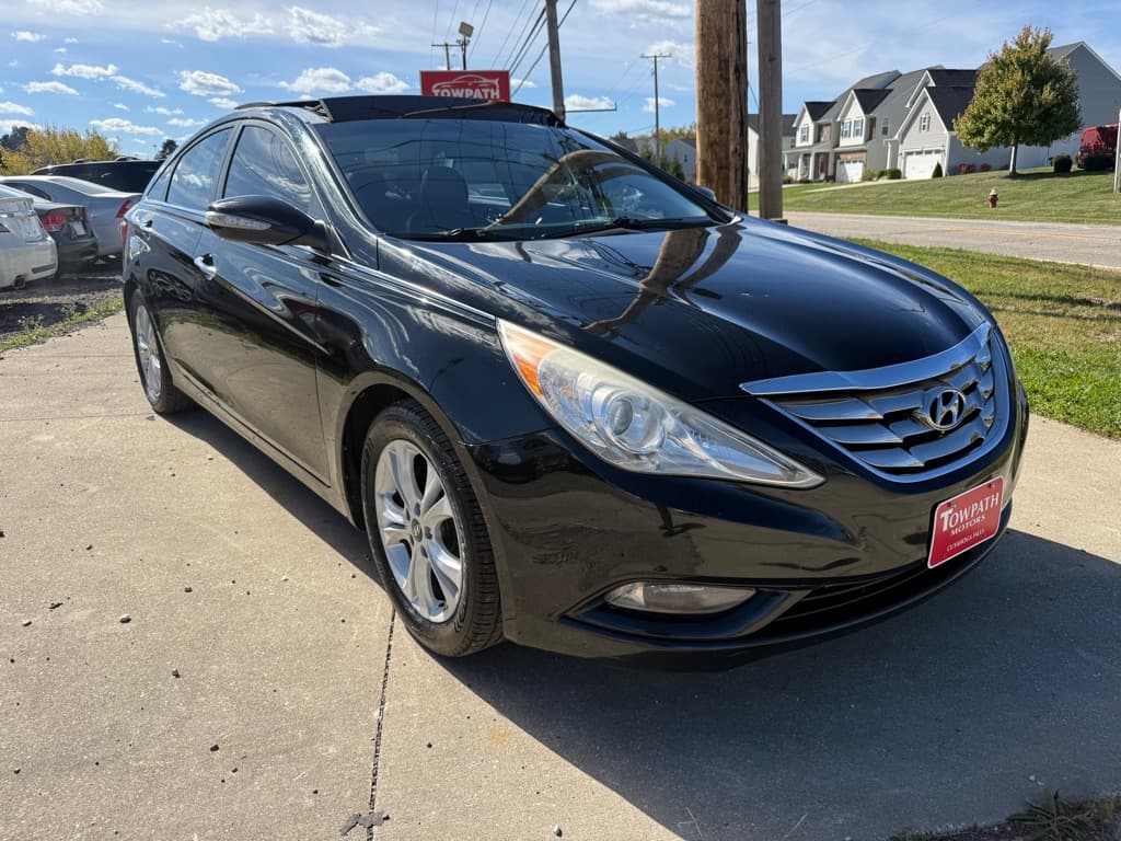 2012 Hyundai SONATA SE - Image 2
