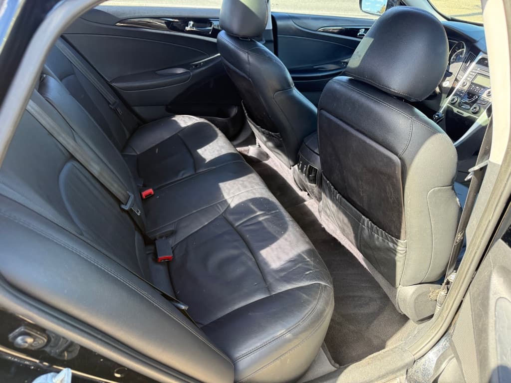 2012 Hyundai SONATA SE - Image 4